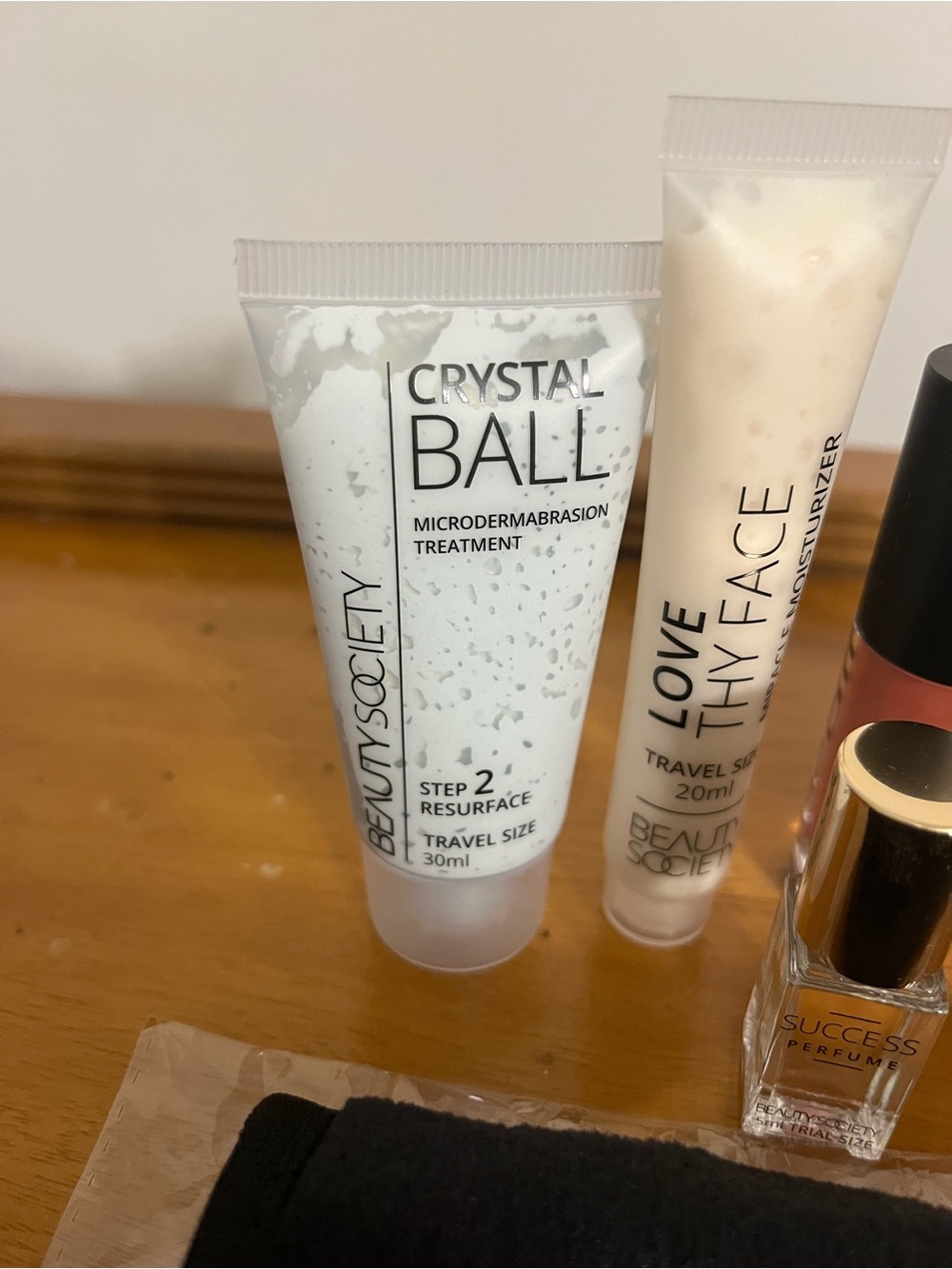 Travel size makeup products - Picture 2 of 5
